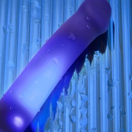 Strap-On-Me - Helendav LED Painduv Dildo Lilla M Suurus - Dildod