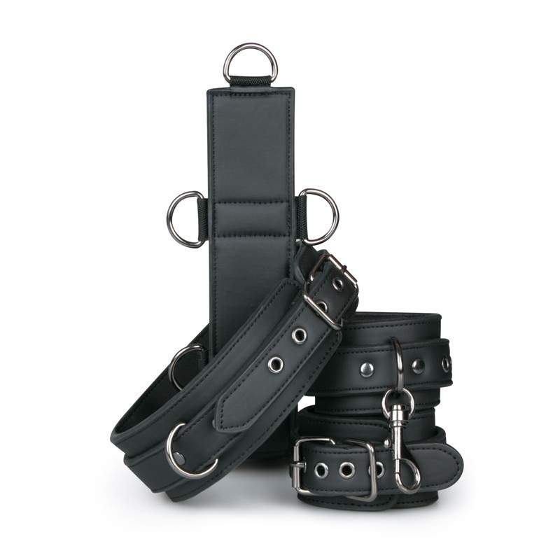 EASYTOYS - COLLAR WITH NIPPLE CHAINS