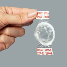 Uniq Pull Latex-Free Condoms 3 pcs | Ultra-Thin and Quick Application
