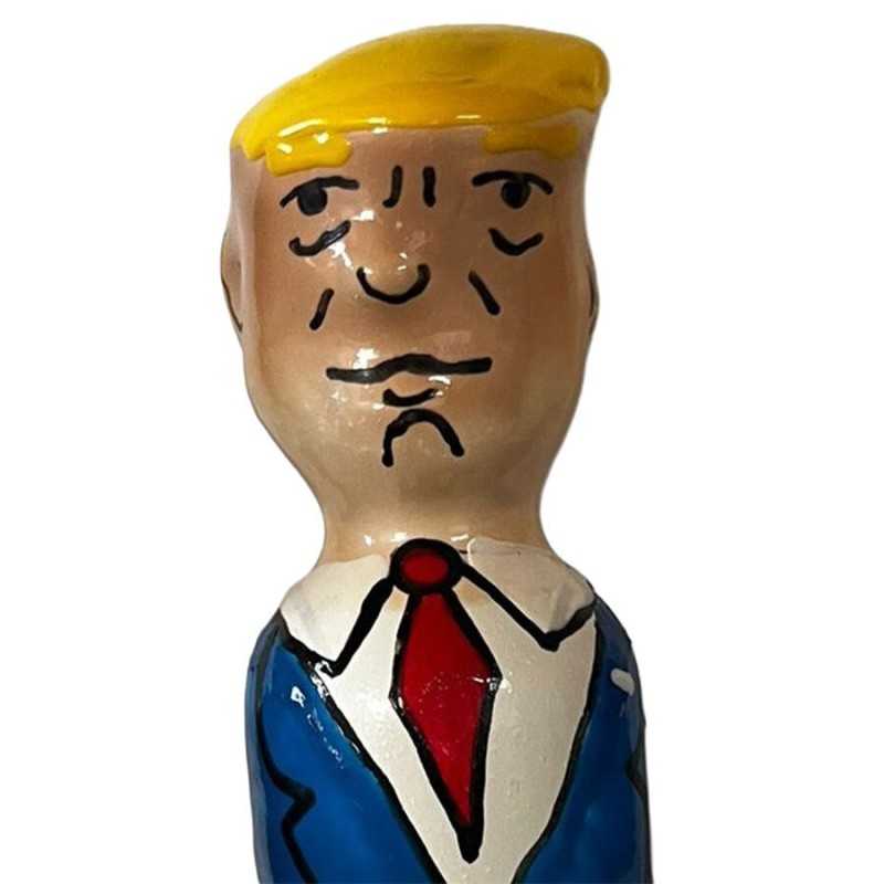 Grumpy Trump Käsitsi Värvitud Pilakondoom